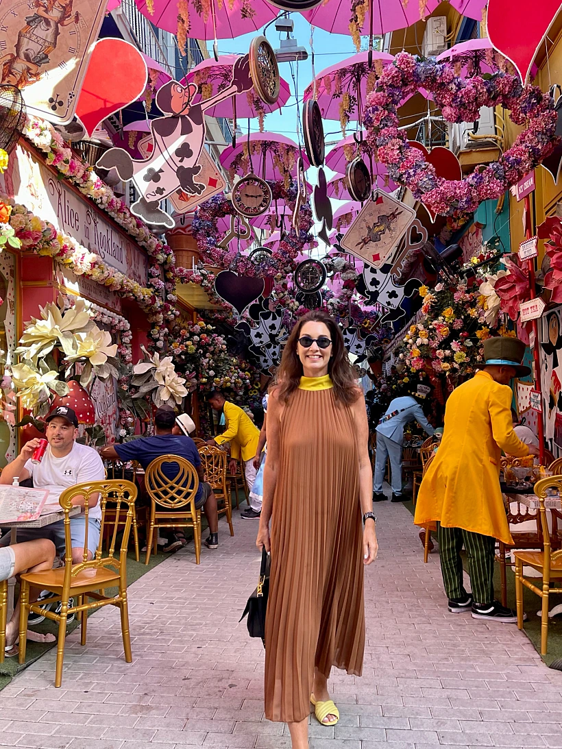 גייל זאבי ציבלין בLittle Kook