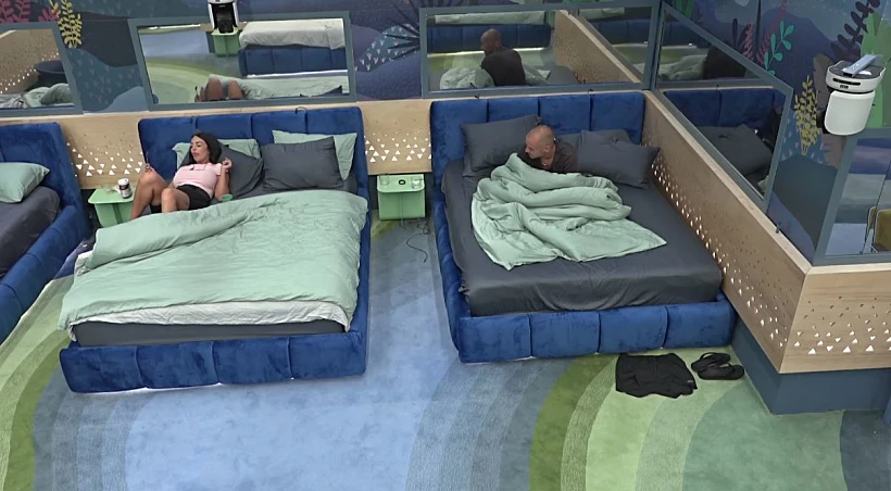 דיאנה ושרון בחדר השינה | האח הגדול