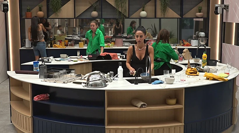 בר במטבח | האח הגדול