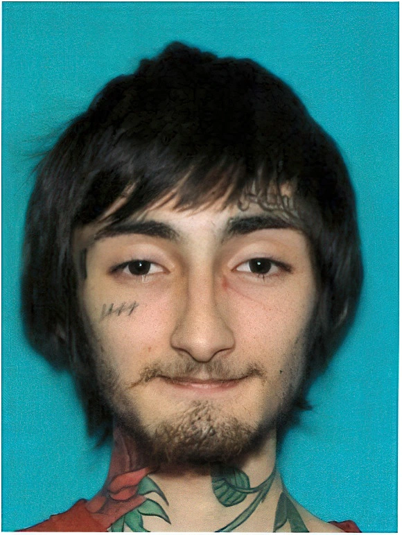 היורה במצעד יום העצמאות בפרבר בשיקגו רוברט קרימו