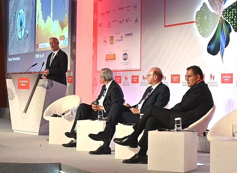 שר הביטחון בני גנץ בוועידת האקונומיסט