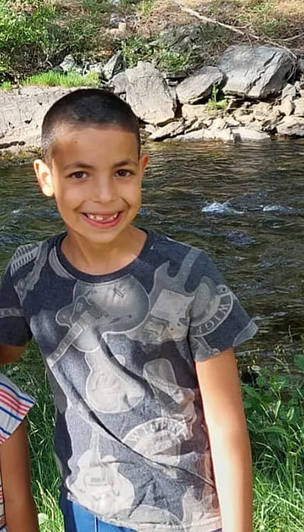 ''רצה לראות ילדים משחקים כדורגל - ונפל''. דרור סמדג'ה