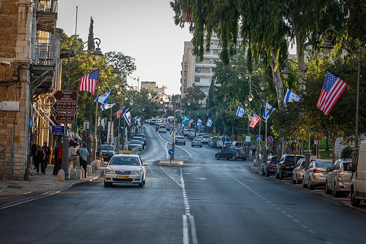 דגלי ישראל וארה''ב לקראת ביקור ביידן בירושלים