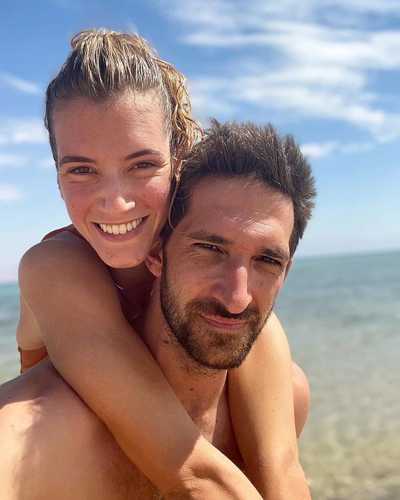 עופרי לסקי ובן זוגה