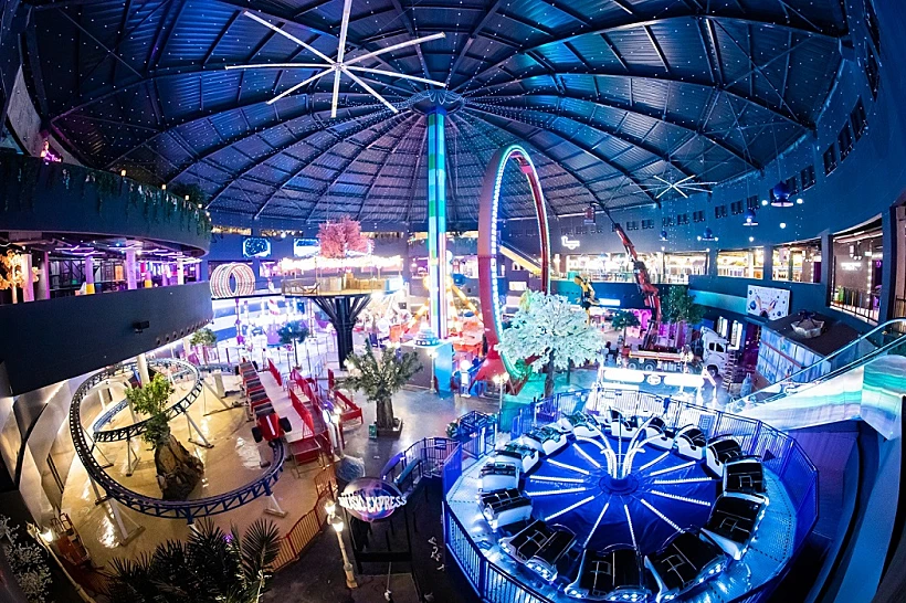 Magic Kass - אזור המתקנים, צילום דניאל סטרבו