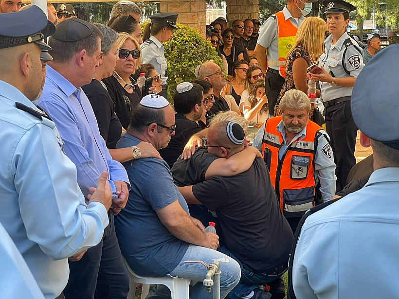 הלווית רס''ר ברק משולם, השוטר שנרצח אמש בצומת רעננה