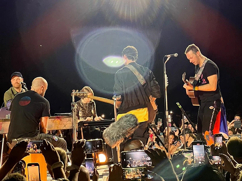 קולדפליי בפריז