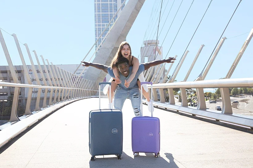 עונת המזוודות החלה