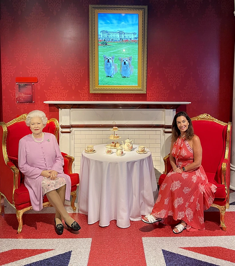 לשתות תה על המלכה נוסח דובאי