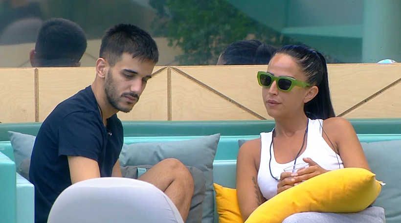 בר וקאזם | האח הגדול