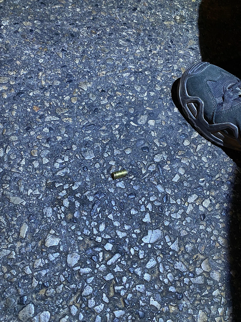 שברי זכוכיות בזירה בתל אביב