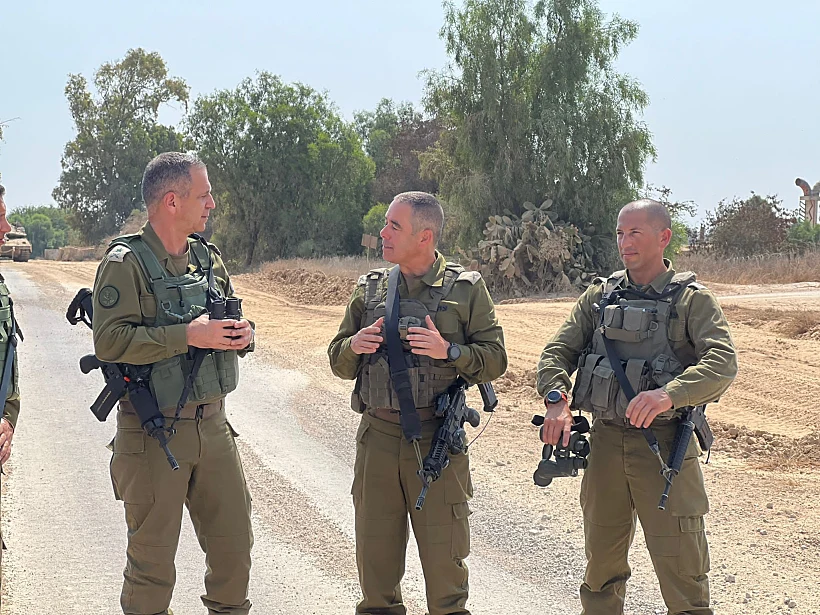 כוכבי בביקור באגודת עזה