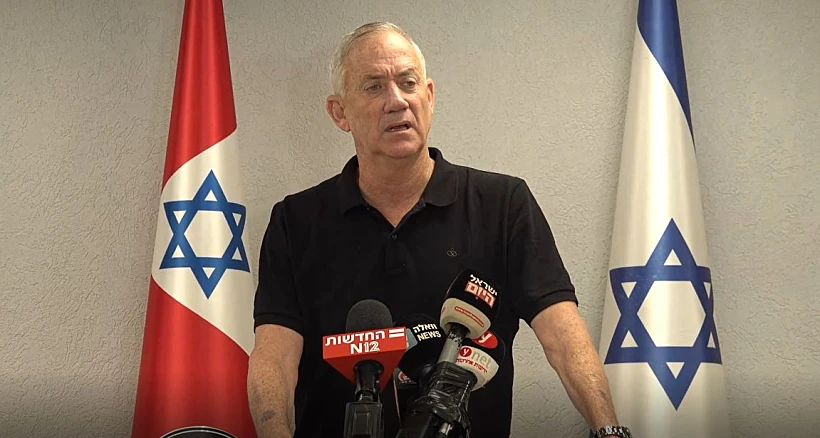 שר הביטחון בני גנץ במפקדת פיקוד הדרום