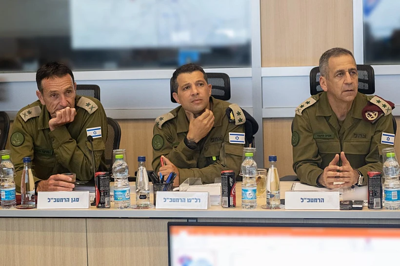 דיון פורום מטכ''ל בלילה הראשון למבצע עלות השחר