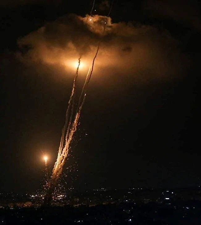 שיגורים מעזה בלילה הראשון למבצע עלות השחר