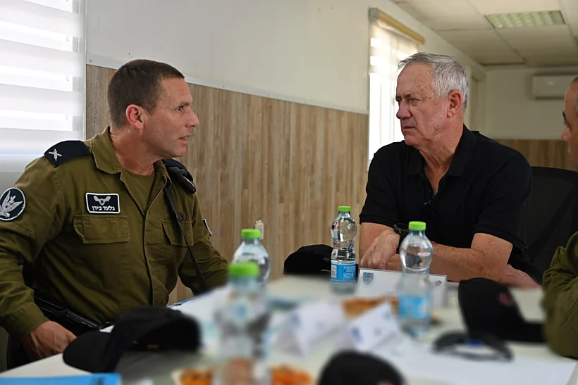 בני גנץ בביקור בכיפת ברזל