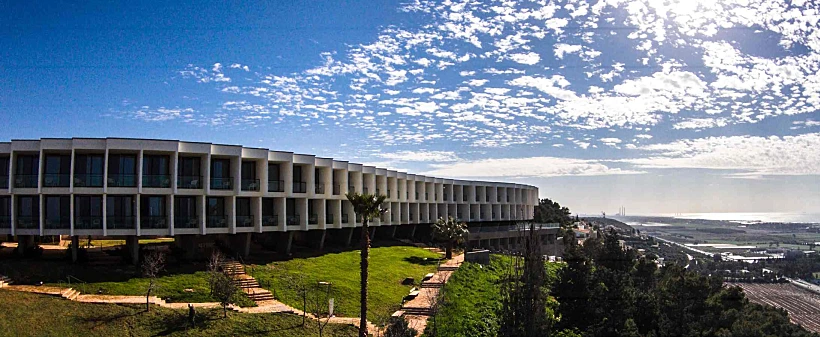 אלמא מבט מן החוץ צילום איתי סיקולסקי