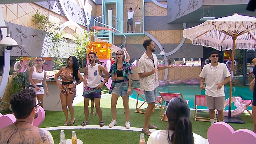 הדיירים במסיבת ט''ו באב | האח הגדול 4