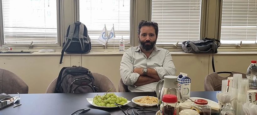 סגן הממונה על השכר באוצר, משה בכר, ממתין ליפה בן דוד