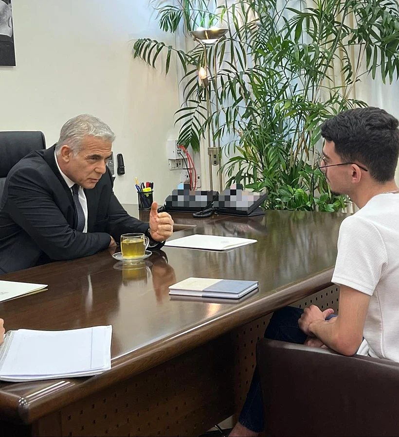 ראש הממשלה יאיר לפיד נפגש עם יו''ר מועצת התלמידים והנוער הארצית רן שי