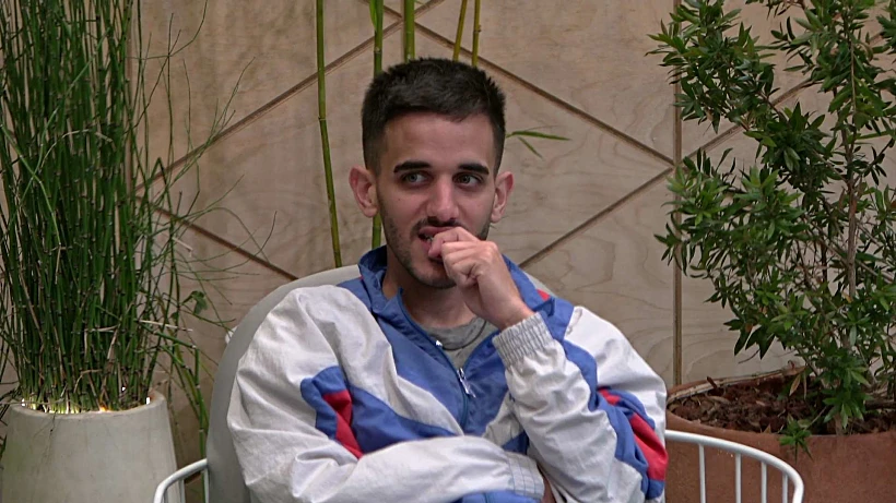 קאזם בחצר | האח הגדול עונה 4