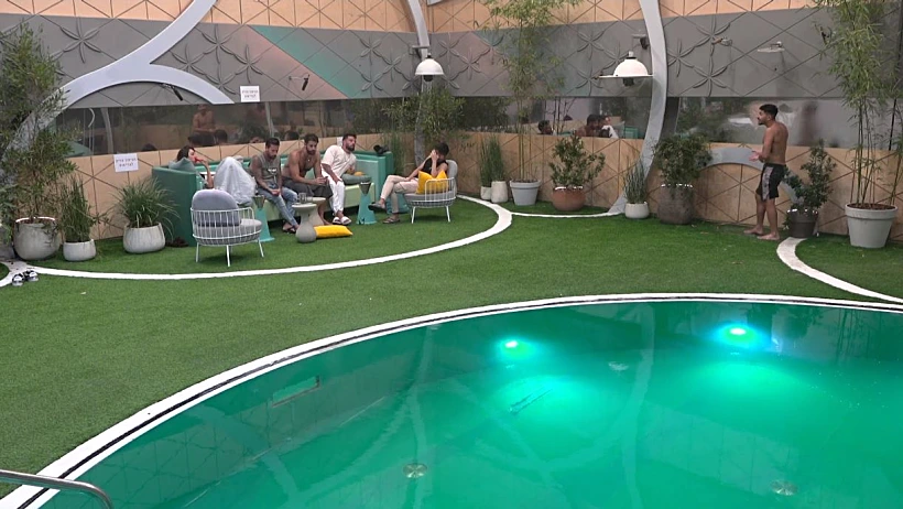 חצר | האח הגדול 4