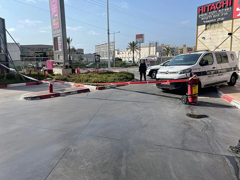 זירת האירוע בראשל''צ, מוכר דקר אישה בגבה