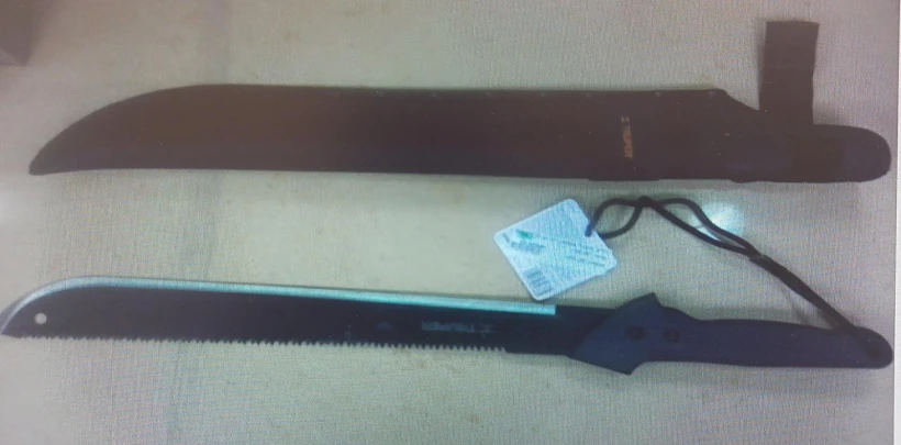 הסכין איתה ניסה שחורי לתקוף