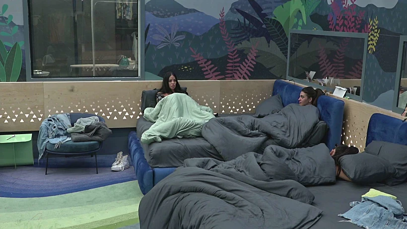 אילנה וריוואה בחדר השינה | האח הגדול עונה 4