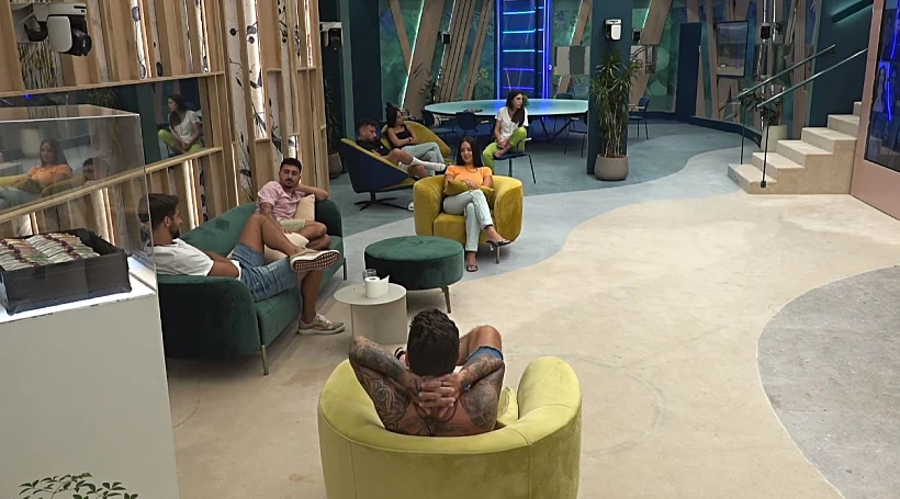 הדיירים מחכים למשימה | האח הגדול 4