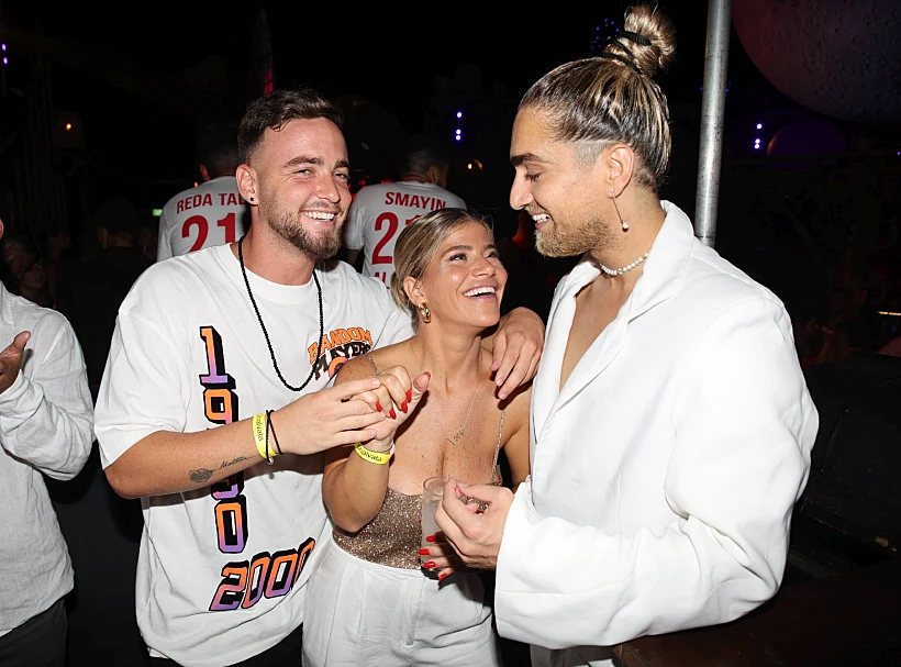 ג'קי אזולאי ובן זוגה בני פרץ יחד עם שון בלאיש