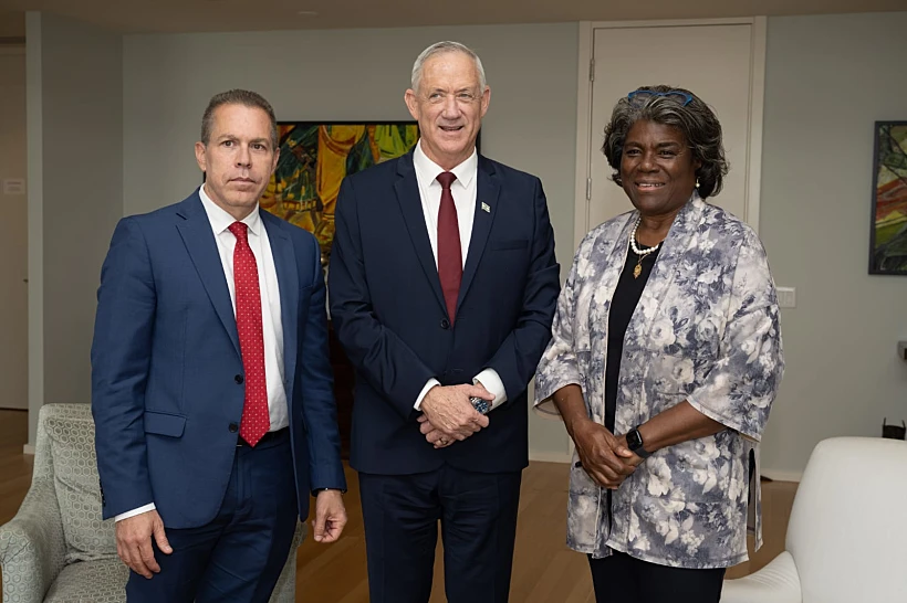 השגרירה האמריקנית לינדה תומאס-גרינפילד יחד עם גנץ וארדן