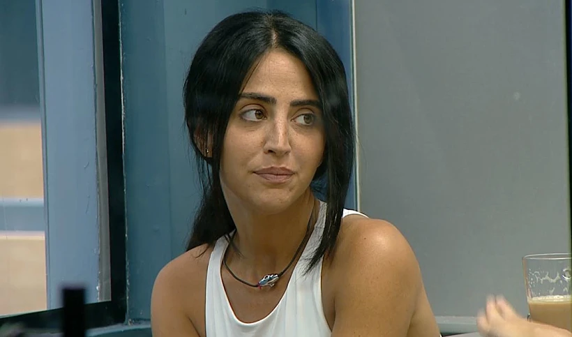 בר | האח הגדול עונה 4