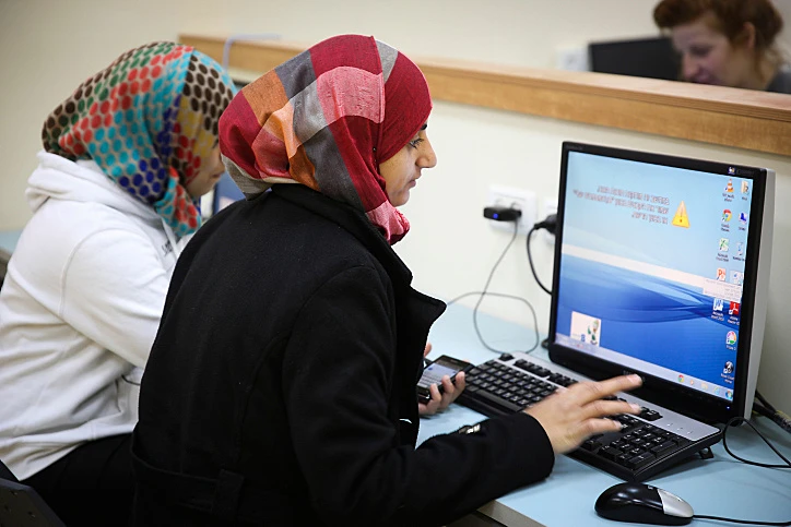 נשים עובדות