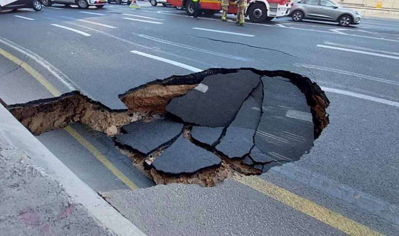 הבולען באיילון