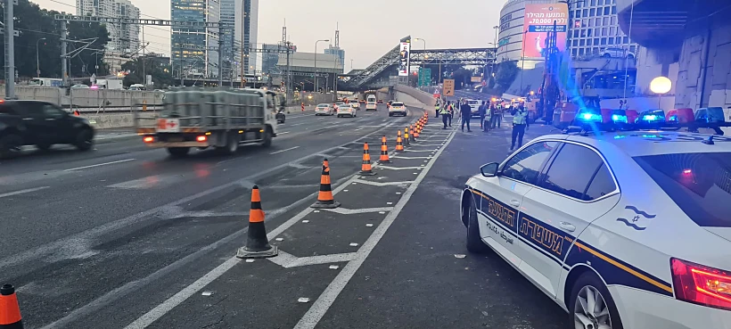 נתיבי איילון באזור הבולען במחלף השלום הבוקר