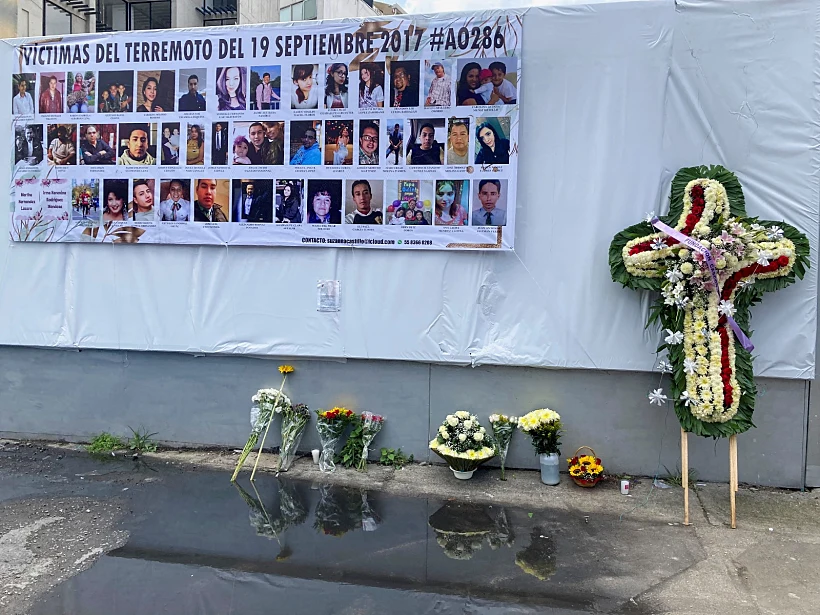 ביום השנה לרעידת האדמה שאירעה לפני כשנתיים, מקסיקו מתמודדת עם רעידת אדמה נוספת