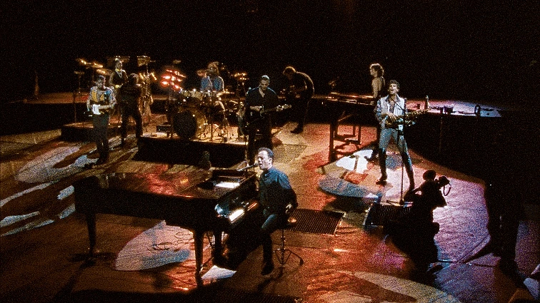 בילי ג'ואל באיצטדיון היאנקיז