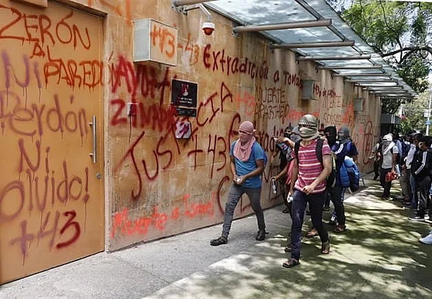 כתובות נאצה בשגרירות ישראל במקסיקו