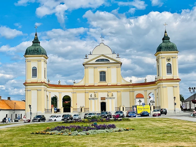 כנסייה בטיקוצ'ין. צילום: איריס סביניק קרסו