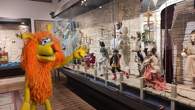 סיורים תיאטרליים במוזאון לאמנות תיאטרון הבובות. צילום_אילן סביר