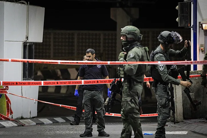 כוחות ביטחון ליד מחסום שועפאט, בו נהרגה סמל נועה לזר