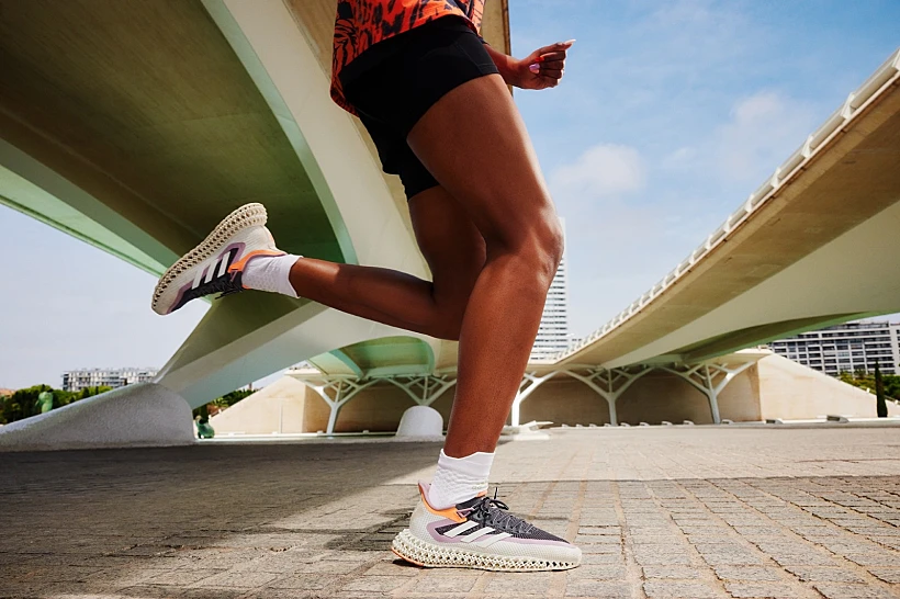 אדידס 4DFWD 2 – נעלי ריצה בטכנולוגיית הדפסת תלת מימד