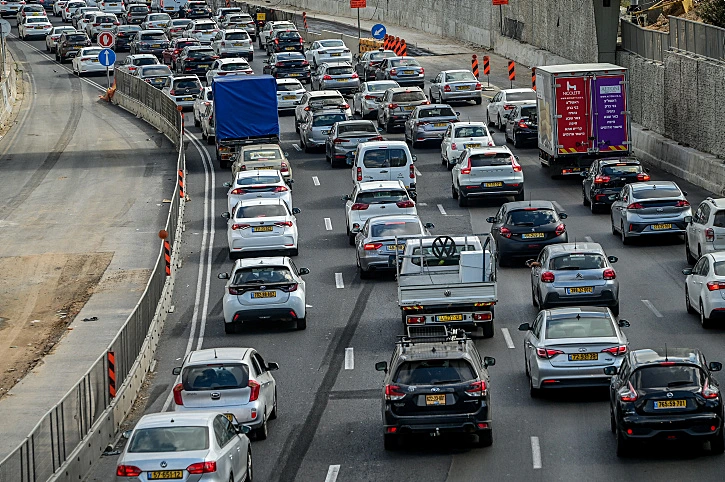 פקקים בנתיבי איילון, כבישים