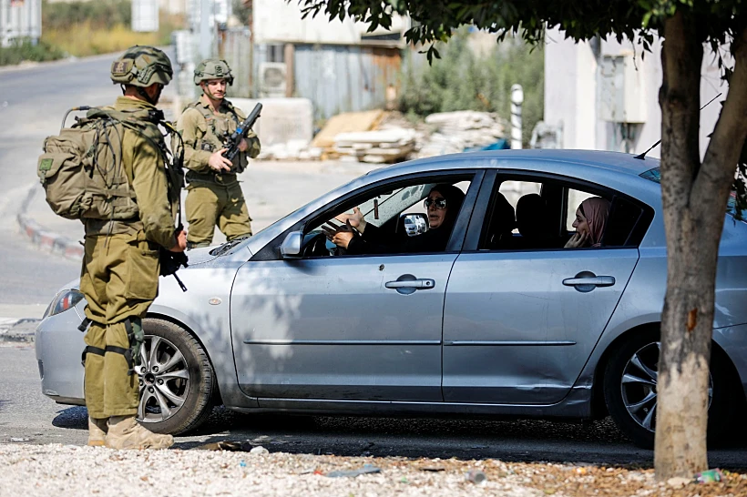 חיילים במחסום ליד שכם