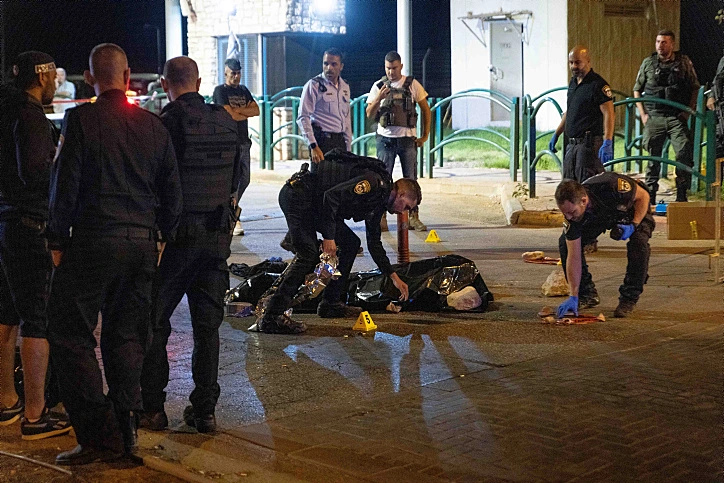 זירת הפיגוע בכניסה למעלה אדומים, בו חוסל המחבל עודאי תמימי, שועפאט