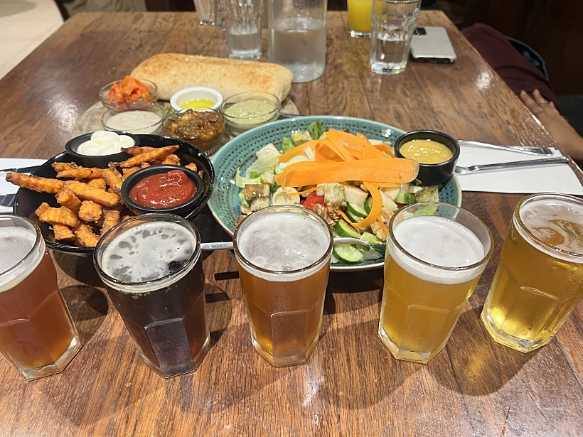 טעימות בירה וארוחה בברוהאוס. צילום: אבנית סטרולוב