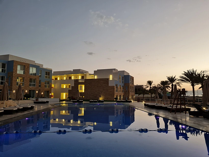 מלון לוקסוטל עקבה