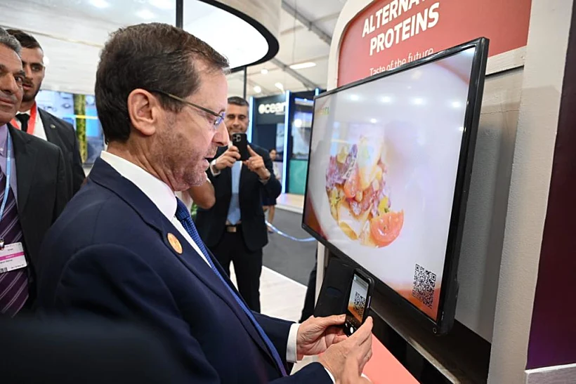 ''בתוך משבר האקלים העולמי שמחייב אותנו, יש לנו גם הזדמנויות''. הנשיא בביתן הישראלי