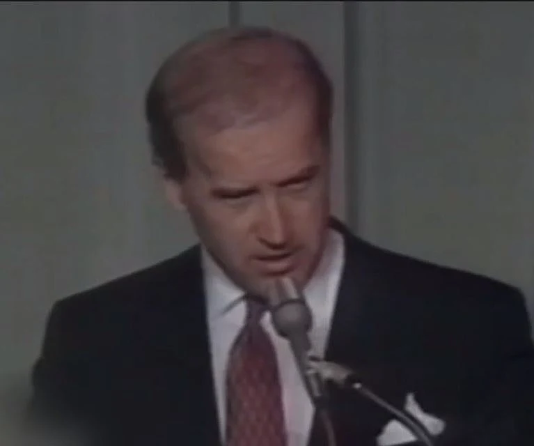 נשיא ארה''ב ביידן בצעירותו